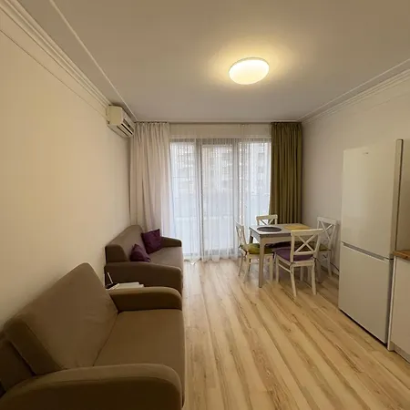 Apolon 9 アパート